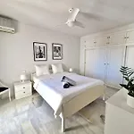 Sr Adelina's Panoramic Sea View Calahonda Daire